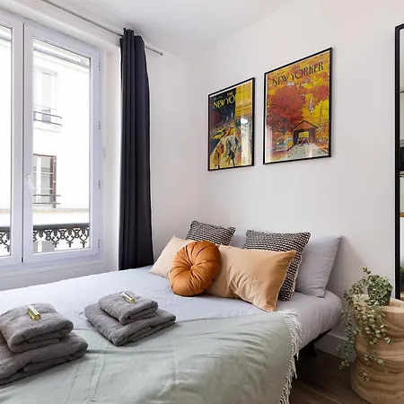 Апартаменты Cozy - Eiffel Tower - Sleeps 2p *