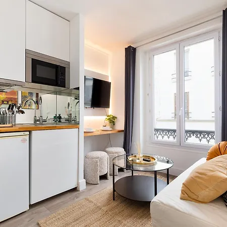 Apartment Cozy - Eiffel Tower - Sleeps 2p