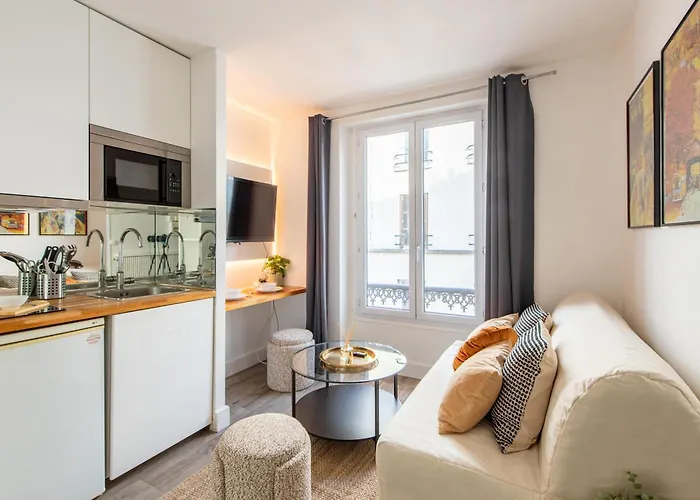 Apartment Cozy - Eiffel Tower - Sleeps 2p