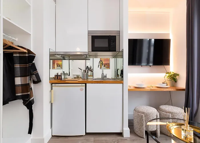 Cozy - Eiffel Tower - Sleeps 2p Lägenhet