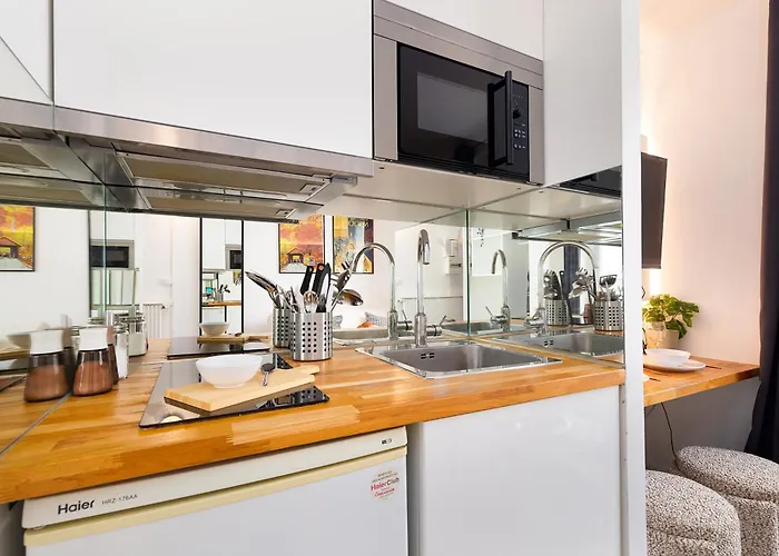 Lägenhet Cozy - Eiffel Tower - Sleeps 2p *